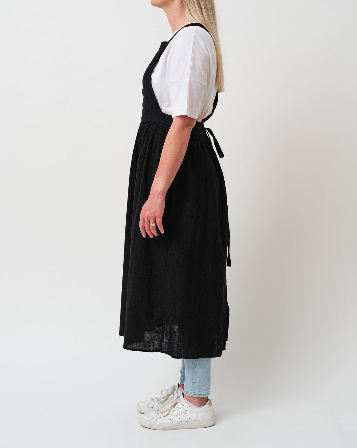 The Apron – Black